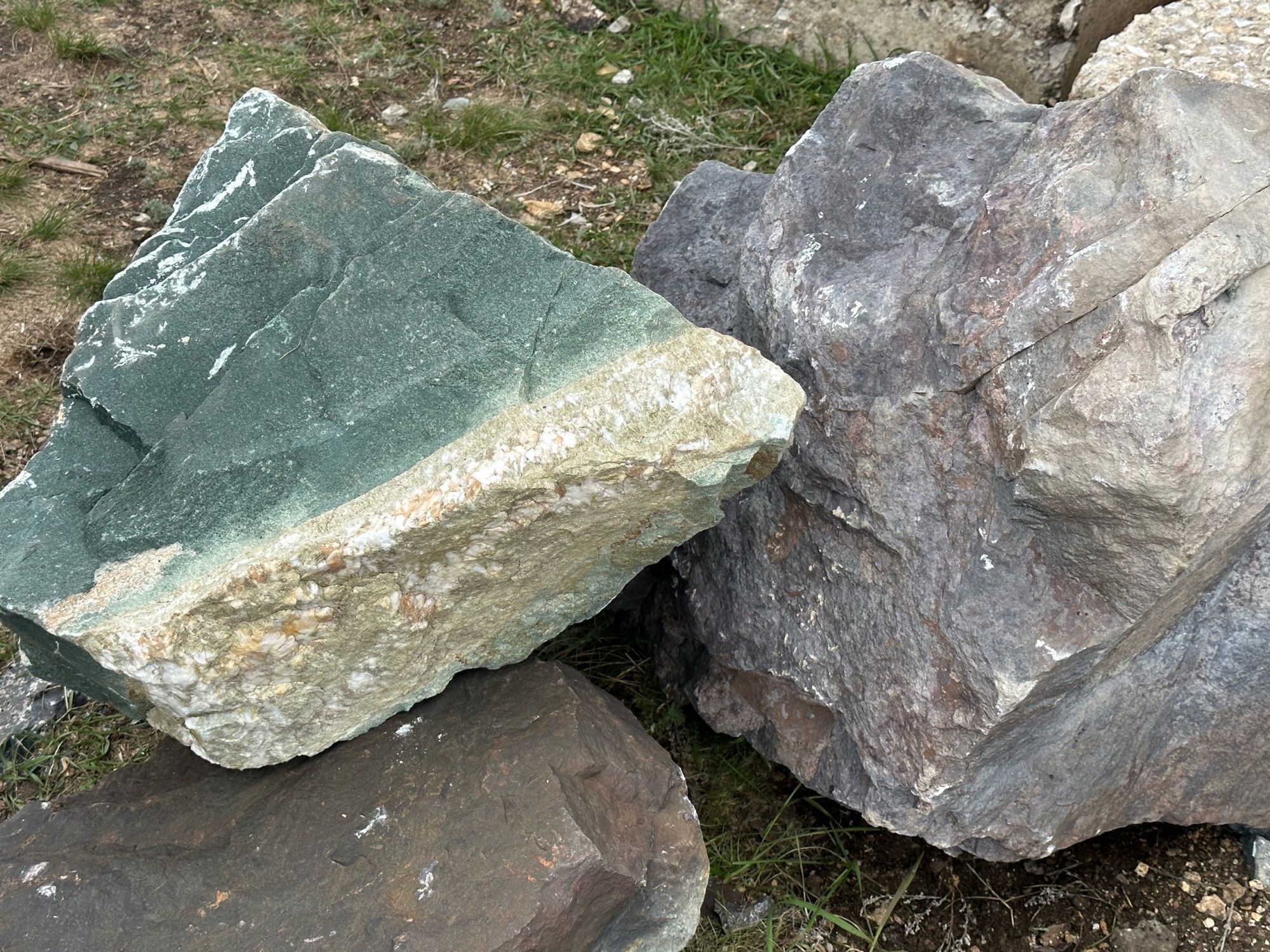 Камни для ландшафтного дизайна зелёные 10-60 килограмм купить в Магасе