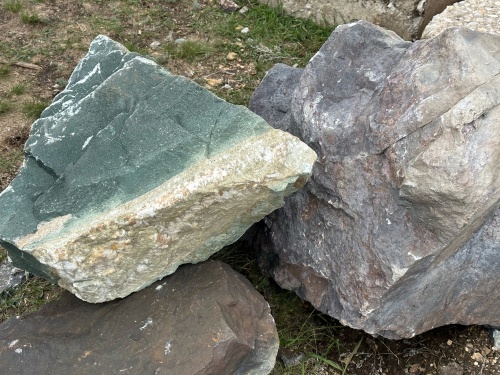 Камни для ландшафтного дизайна зелёные 10-60 килограмм купить в Магасе