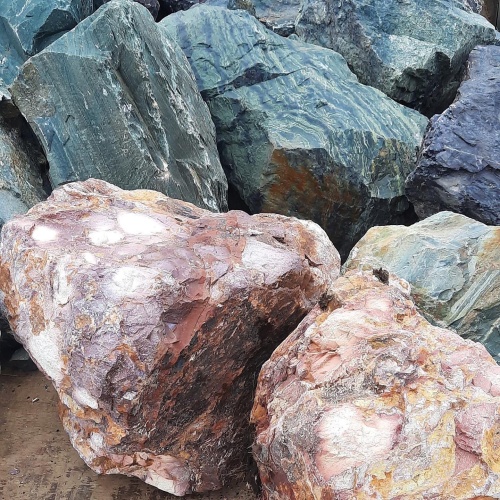 Ландшафтные глыбы красно-фиолетовые 200-1000 килограмм купить в Магасе