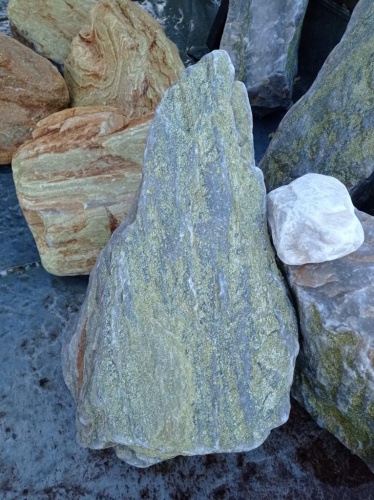 Златолит жёлтый, жёлто-зелёный глыбки и валуны для ланшафтного дизайна купить в Магасе