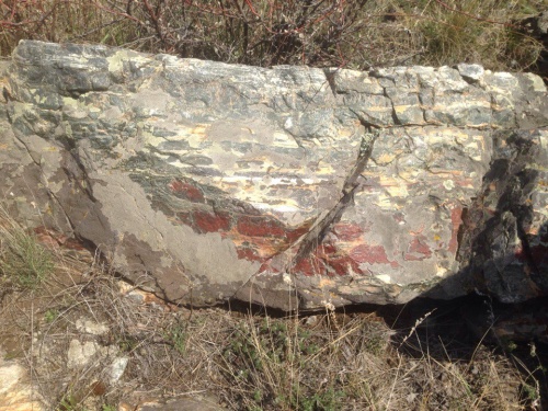 Гигантские зелёные валуны для ландшафтного дизайна весом более 5 тонн купить в Магасе