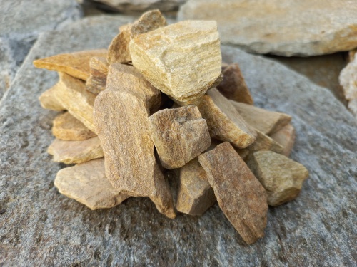 Златолит жёлтый декоративная каменная крошка купить в Магасе