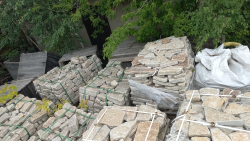 Плитняк гранитный галтованный купить в Магасе