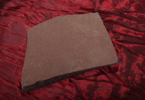 Плитняк лемезит бордовый для цоколя 1,5-2 см купить в Магасе