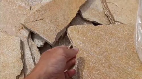 Плитняк златолит жёлтый золотистый для фасада 1,5-3см купить в Магасе