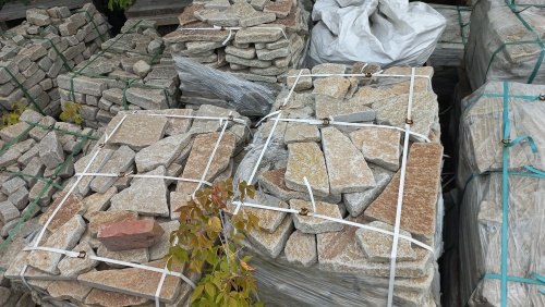 Гранитный плитняк галтованный для парковки купить в Магасе