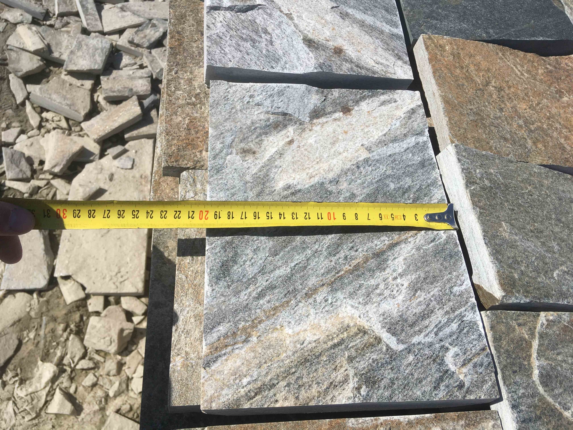 Плитка пилёная златолит Уральский для фасада купить в Магасе