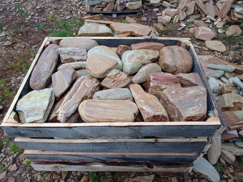 Златолит жёлтый, жёлто-зелёный глыбки и валуны для ланшафтного дизайна купить в Магасе