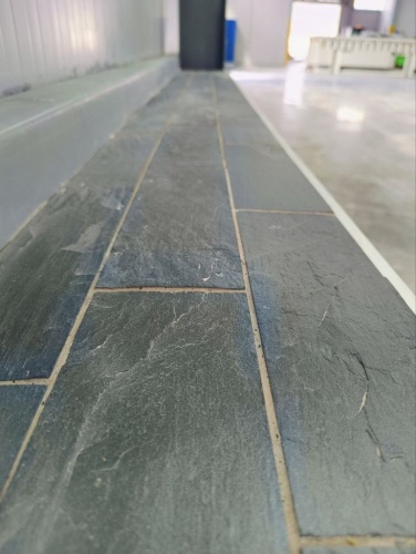 Плитка чёрная из натурального камня фасадная 30 см * 5 см, толщина 7 мм -30 мм купить в Магасе